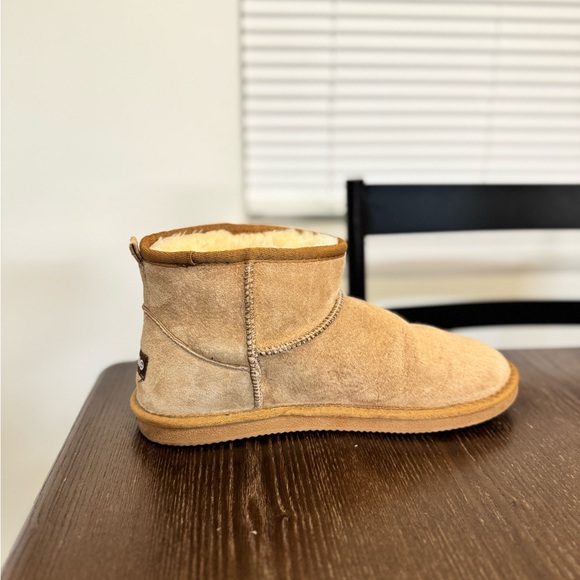 Lamo 4” Classic Boot Size 10 Women’s Pull on Boot Used/Slightly Worn See Pics - Picture 8 of 12